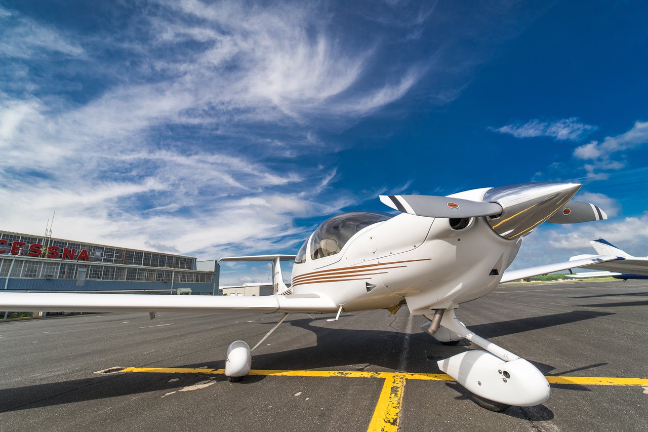 Diamond DA40 - N569DS - Capitol City Flyers